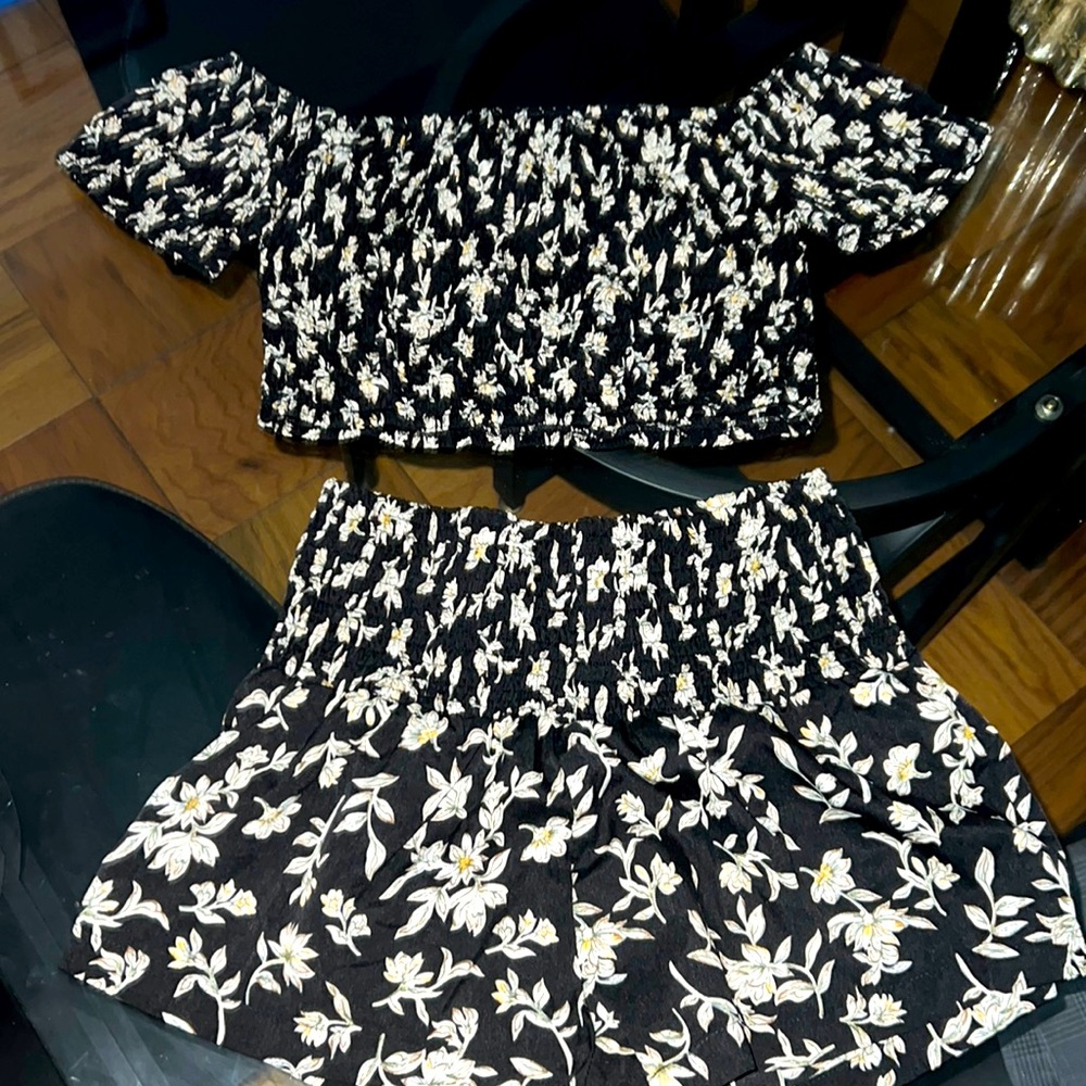 Matching set, black and white, S